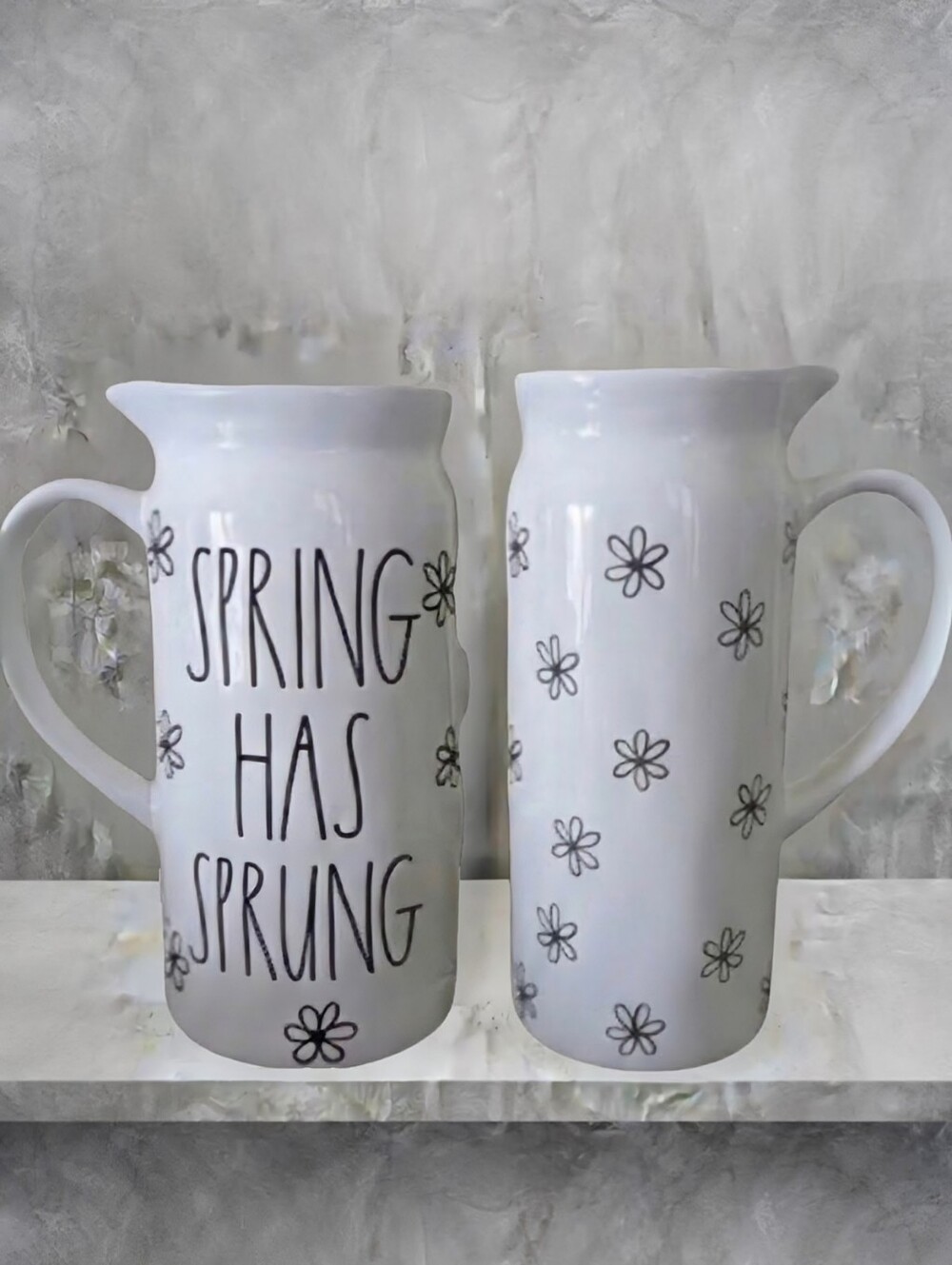NEW Rae Dunn Double Sided SPRING HAS SPRUNG Daisy Pitcher/Vase